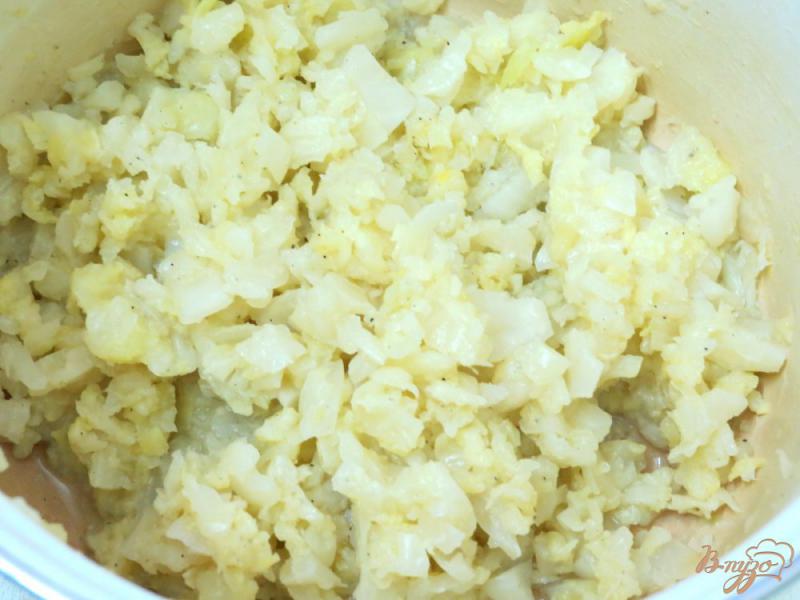 Фото приготовление рецепта: Лаваш с картофелем, мясом и капустой шаг №4
