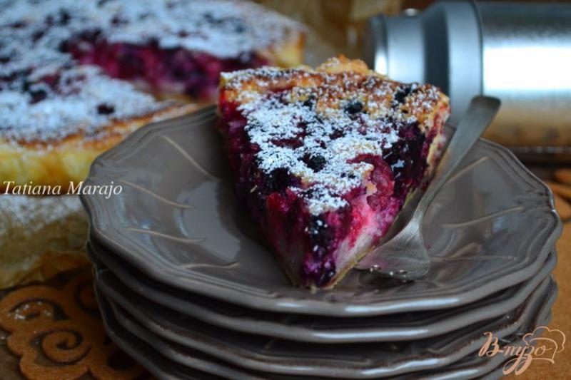 Фото приготовление рецепта: Пирог с ягодами шаг №5