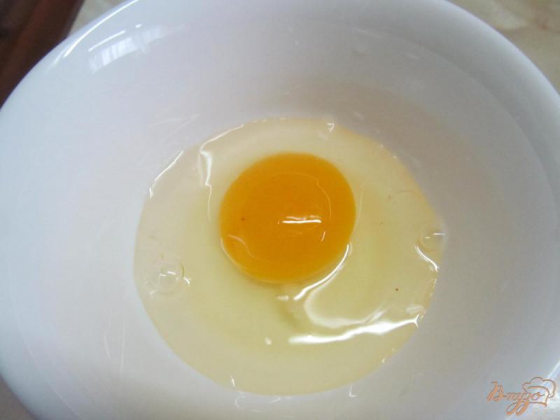 Фото приготовление рецепта: Рости с яйцом пашот шаг №4