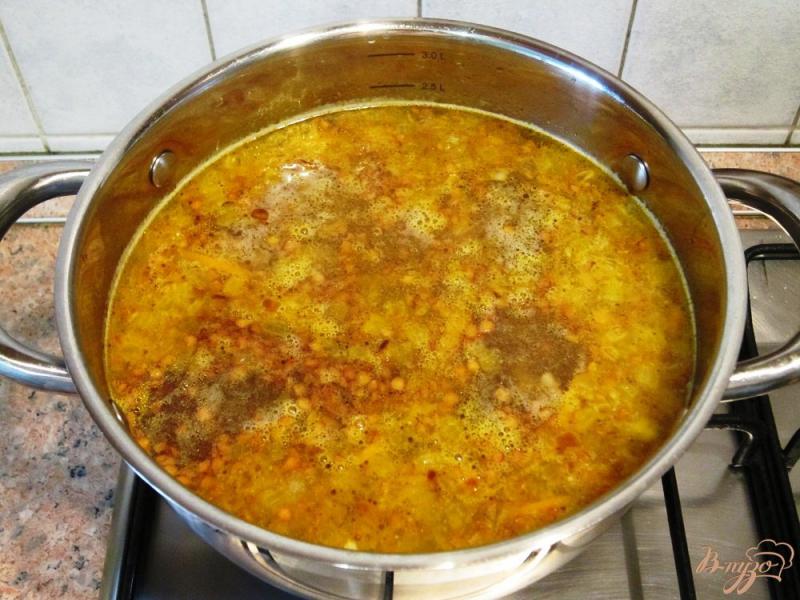 Фото приготовление рецепта: Суп с чечевицей и плавленым сыром шаг №9
