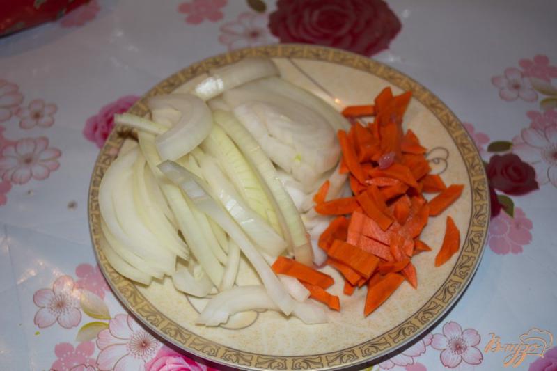 Фото приготовление рецепта: Говяжий ошеек тушеный с овощами шаг №2