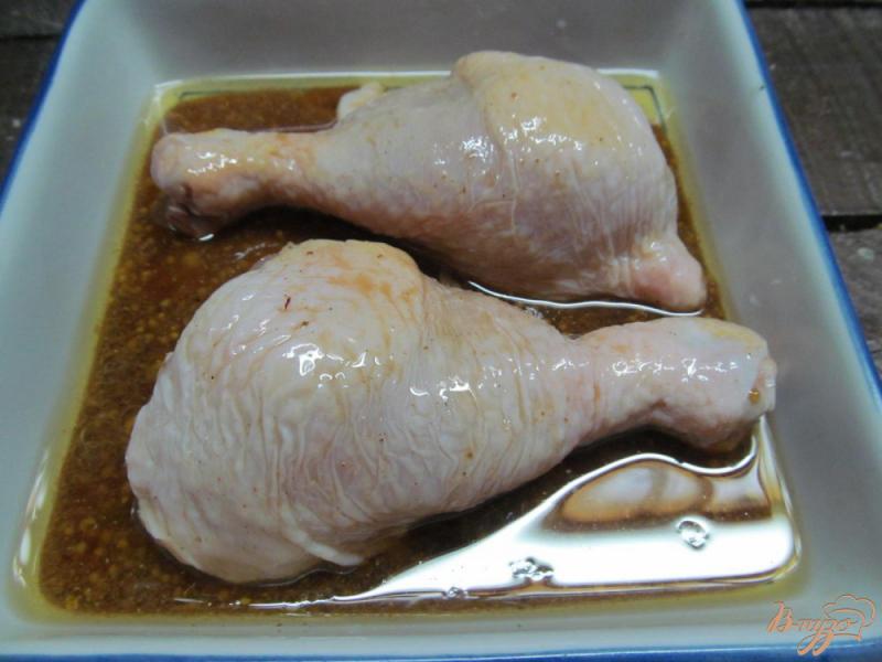 Фото приготовление рецепта: Куриные ножки запеченные с картофелем в духовке шаг №2