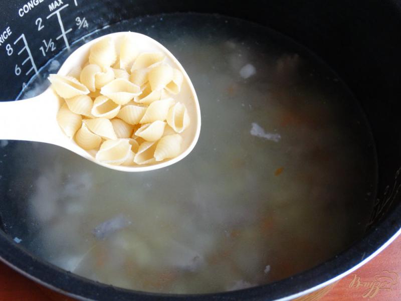 Фото приготовление рецепта: Суп с брюссельской капустой в мультиварке шаг №5