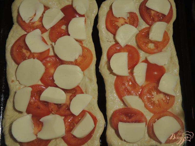 Фото приготовление рецепта: Пицца Маргарита шаг №6