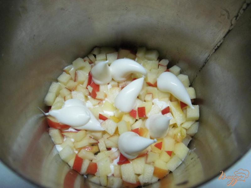 Фото приготовление рецепта: Салат из мяса индейки свеклы и моркови шаг №4