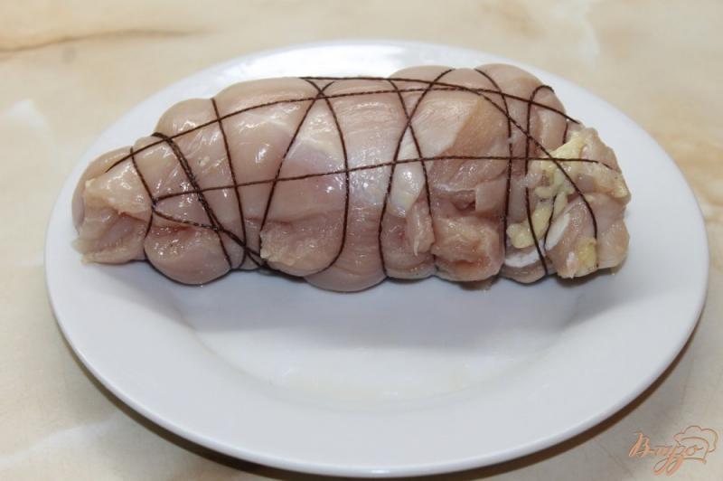 Фото приготовление рецепта: Куриная грудка запеченная в соевом маринаде шаг №2