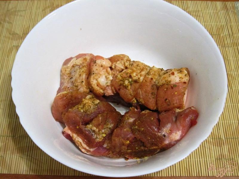 Фото приготовление рецепта: Свиные ребрышки в пикантном маринаде шаг №3