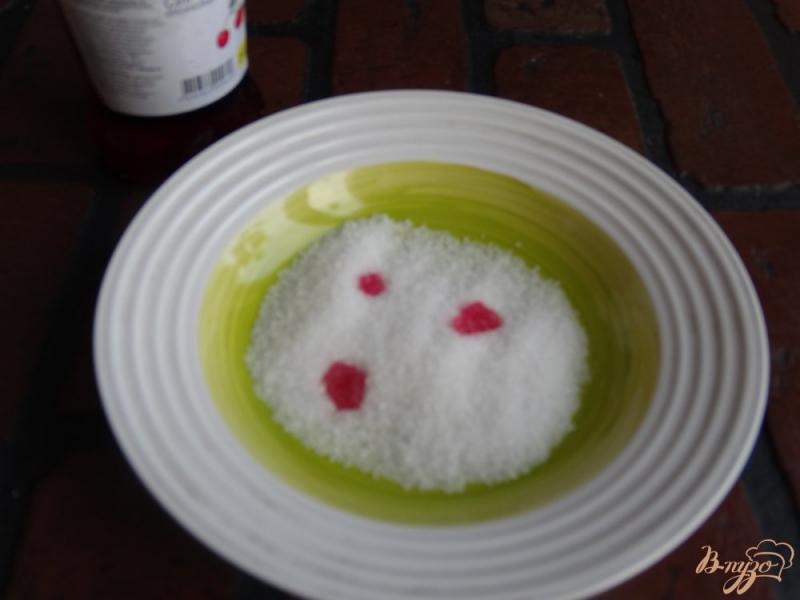 Фото приготовление рецепта: Цветной сахар для кондитерского декора шаг №2