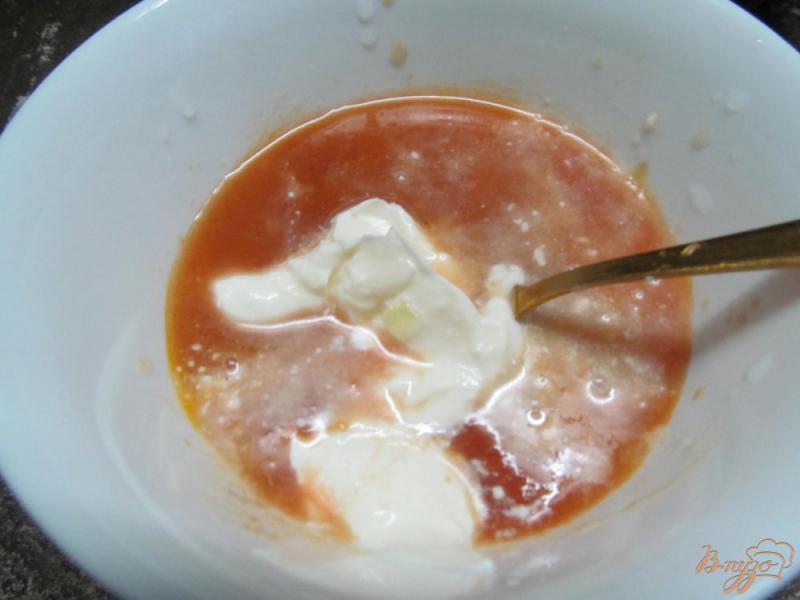 Фото приготовление рецепта: Запеченные блины под томатно-сметанном соусом шаг №4
