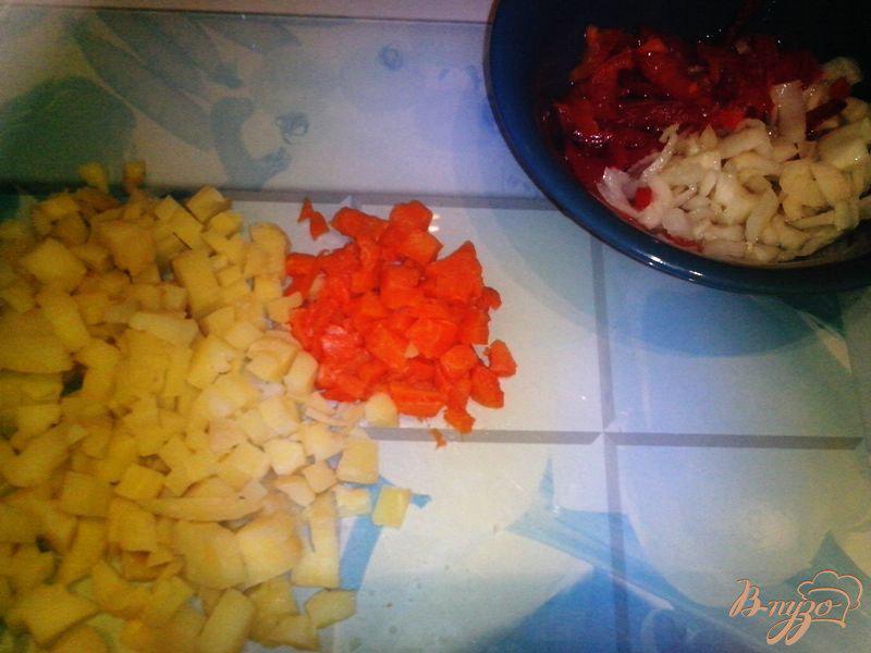 Фото приготовление рецепта: Салат куриный шаг №2