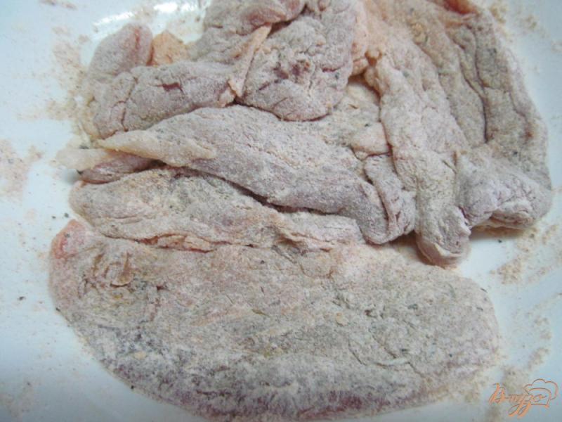 Фото приготовление рецепта: Куриное филе на макаронах шаг №2