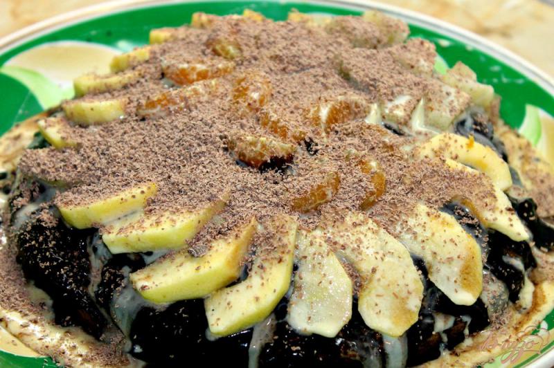 Фото приготовление рецепта: Шоколадный торт с фруктами шаг №16