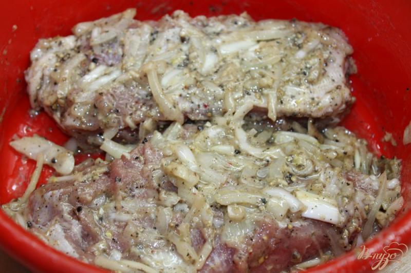 Фото приготовление рецепта: Свиной стейк с балыка шаг №5