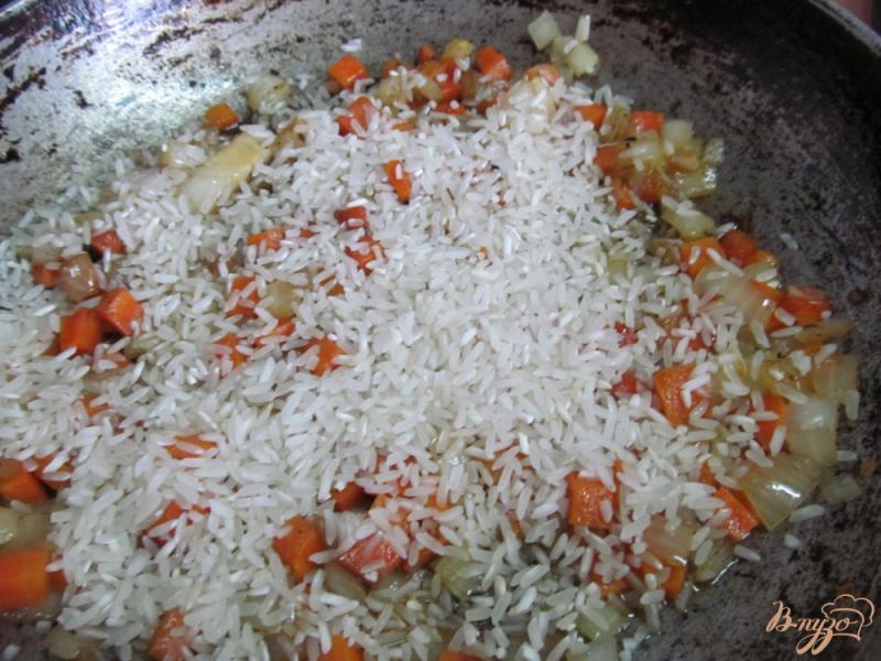 Фото приготовление рецепта: Курица с рисом под мандарином шаг №6