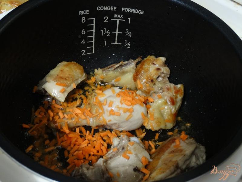 Фото приготовление рецепта: Курица с гречкой и брюссельской капустой в мультиварке шаг №2