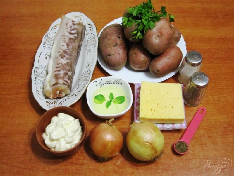 Фото приготовление рецепта: Запеканка из картофеля с рыбой шаг №1