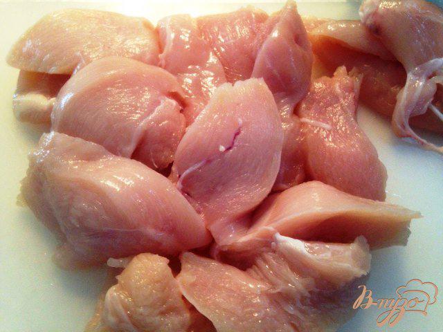 Фото приготовление рецепта: Куриные отбивные в кляре шаг №2