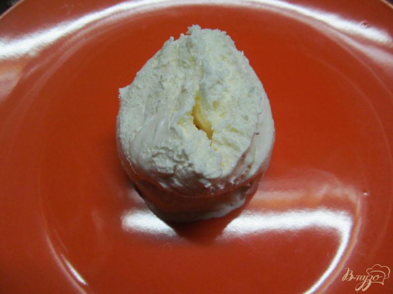 Фото приготовление рецепта: Мороженое под карамелизированными фруктами шаг №4