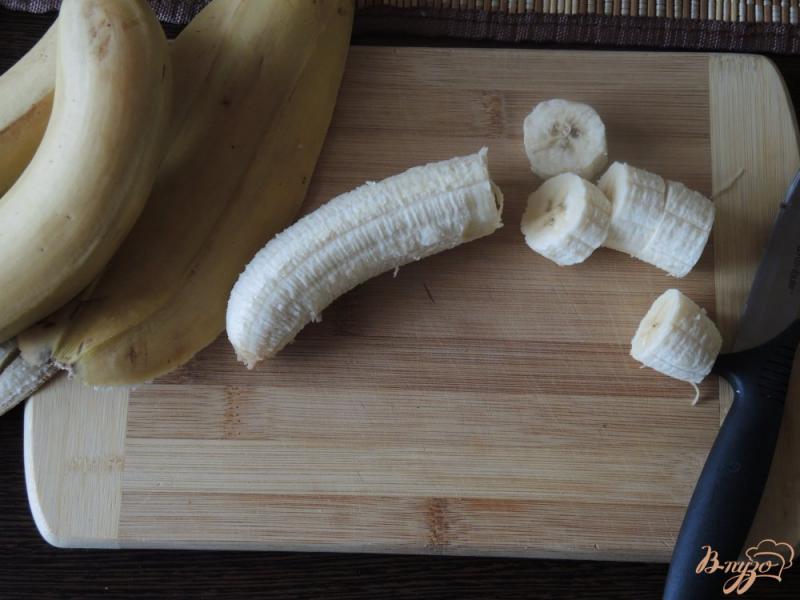 Фото приготовление рецепта: Десерт из замороженных бананов шаг №1