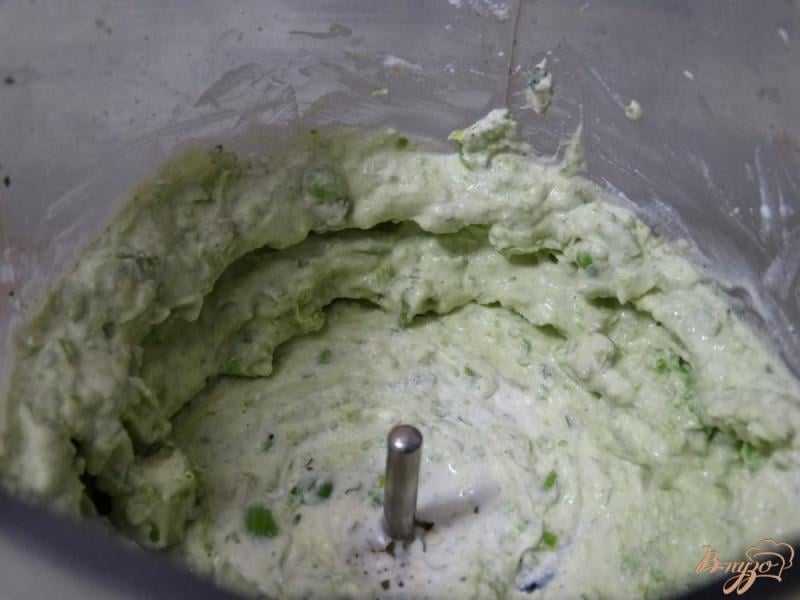 Фото приготовление рецепта: Дип из творога и зеленого горошка с мятой шаг №5
