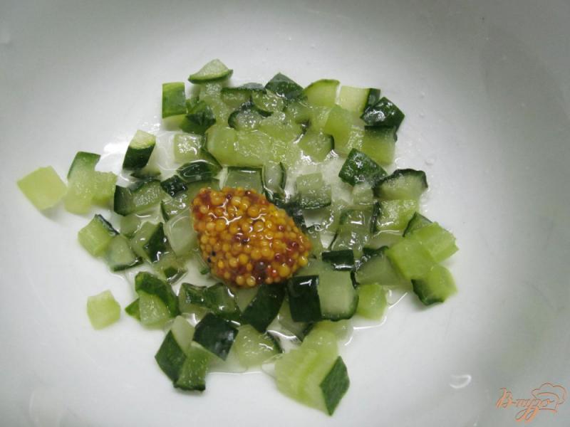 Фото приготовление рецепта: Салат с грушей и сыром шаг №1