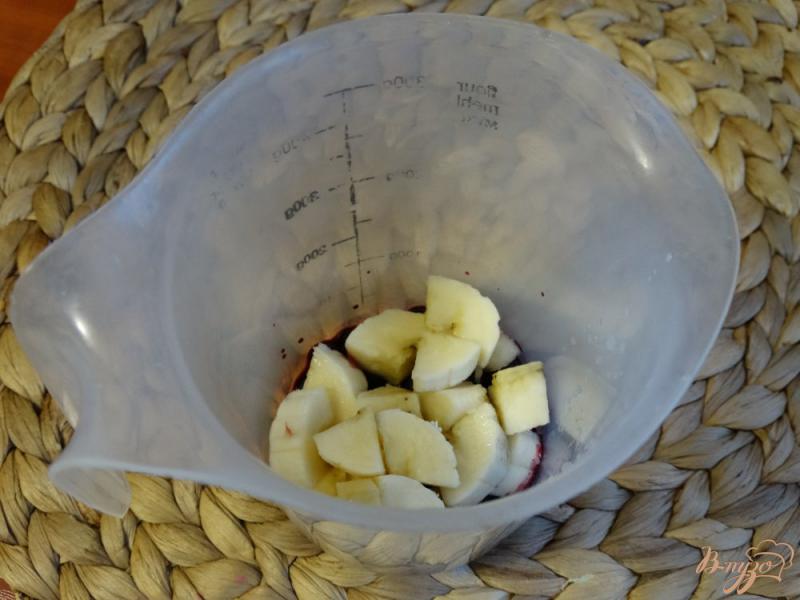 Фото приготовление рецепта: Смузи из голубики и ананаса шаг №2