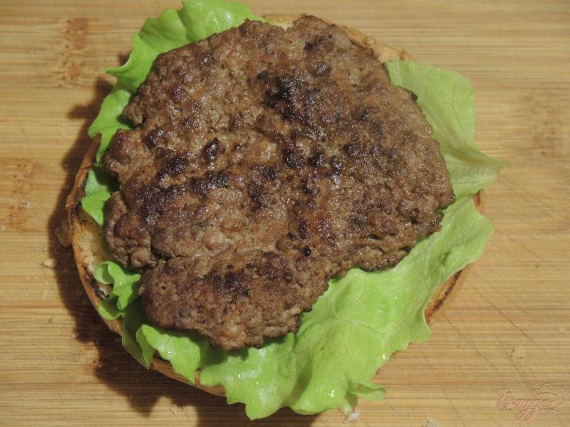 Фото приготовление рецепта: Чизбургер по-домашнему шаг №8