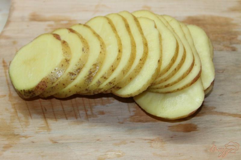 Фото приготовление рецепта: Ароматный картофель по - сельски запеченный с беконом шаг №2