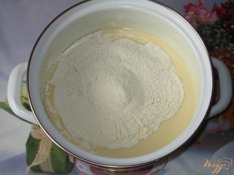 Фото приготовление рецепта: Торт «Медовик» с банановым кремом шаг №4