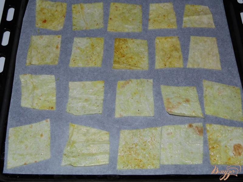 Фото приготовление рецепта: Домашние чипсы из армянского лаваша шаг №5