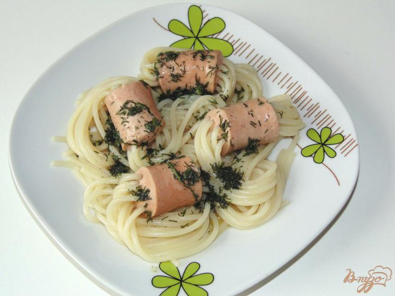 Фото приготовление рецепта: Спагетти в сосиске шаг №6