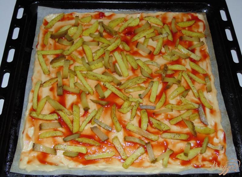 Фото приготовление рецепта: Пицца с жаренным картофелем шаг №5