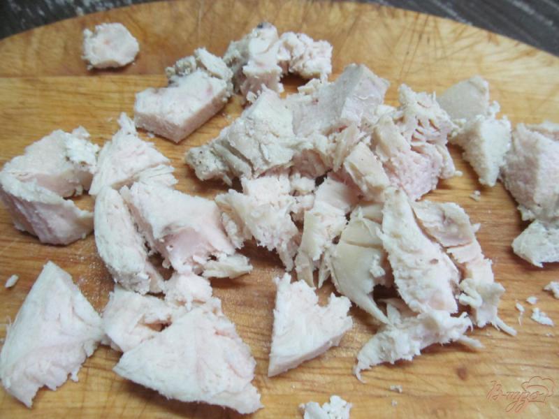 Фото приготовление рецепта: Салат из курицы со свеклой шаг №2