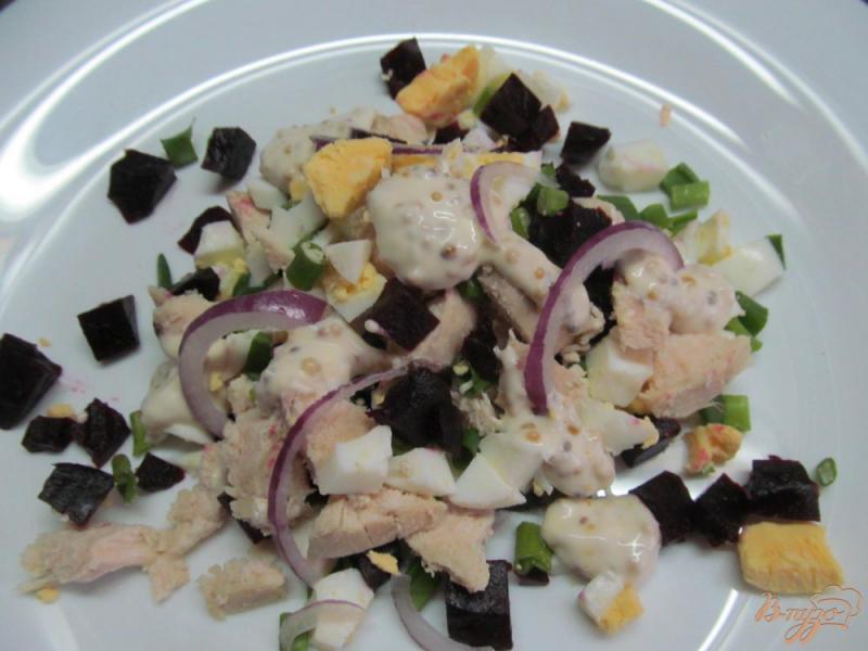 Фото приготовление рецепта: Салат из курицы со свеклой шаг №6