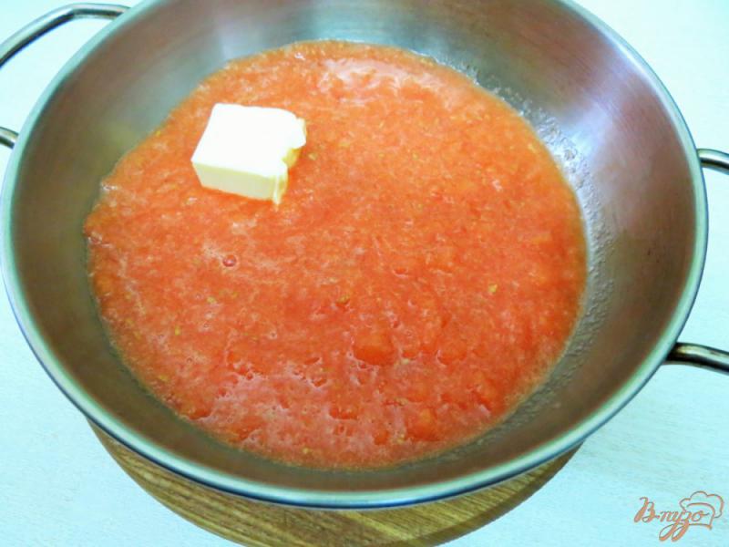 Фото приготовление рецепта: Польский томатный суп (Zupa pomidorowa) шаг №7