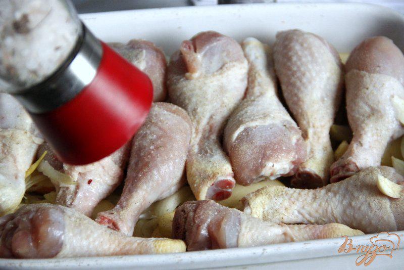 Фото приготовление рецепта: Ароматные запеченые голени курицы шаг №3