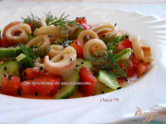 Фото приготовление рецепта: Овощной салат с кальмарами шаг №5