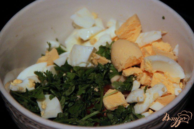 Фото приготовление рецепта: Жареный картофель с ароматной  заправкой шаг №4