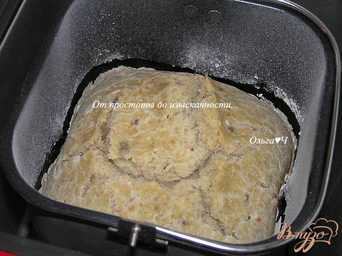 Фото приготовление рецепта: Итальянский хлеб с травами и базиликом шаг №4