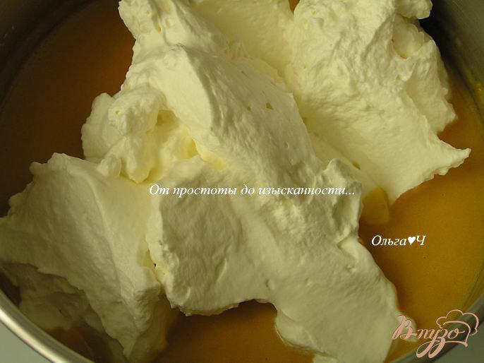 Фото приготовление рецепта: Абрикосовое мороженое с бадьяном шаг №5