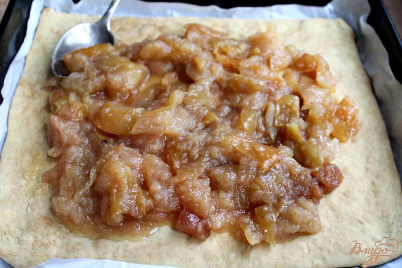 Фото приготовление рецепта: Пирог с яблочным повидлом шаг №6