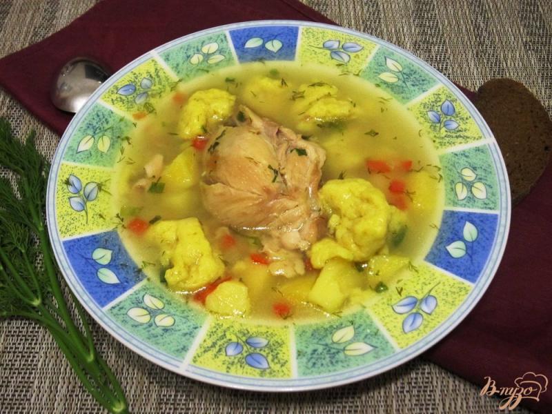 Фото приготовление рецепта: Суп с курицей и клецками в мультиварке шаг №10