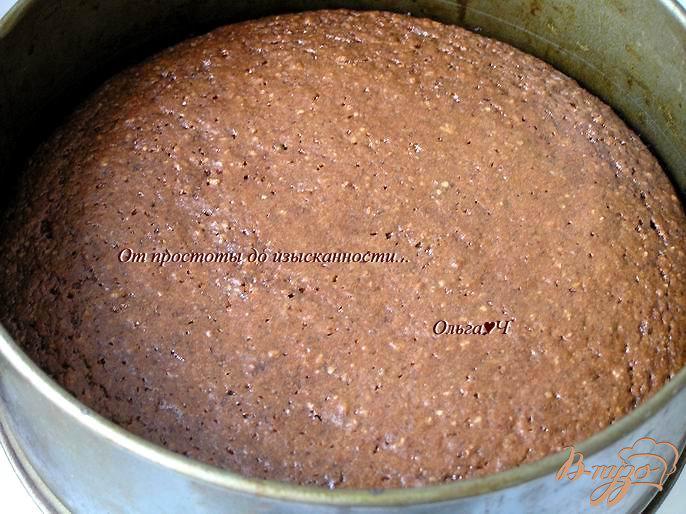 Фото приготовление рецепта: Шоколадный торт с ягодами шаг №4