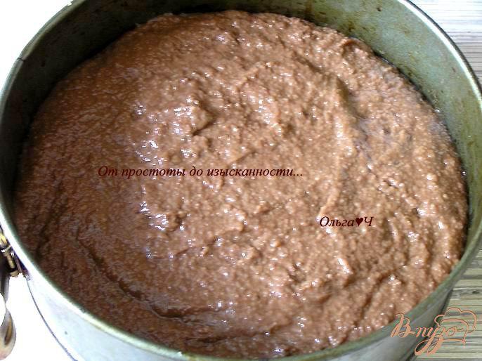 Фото приготовление рецепта: Шоколадный торт с ягодами шаг №7