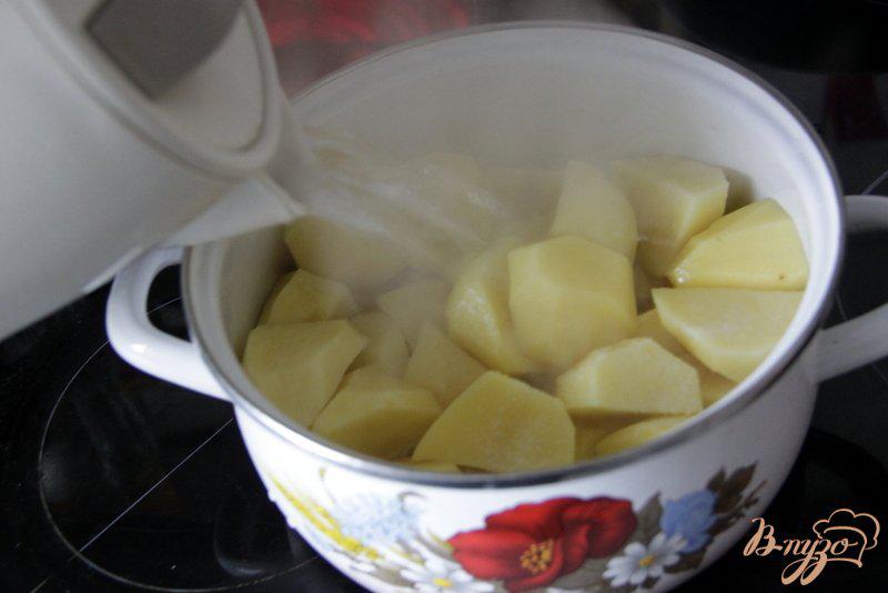 Фото приготовление рецепта: Картофель, запеченный в сметанной глазури шаг №1