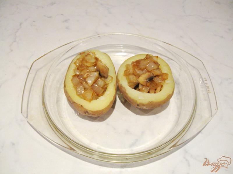 Фото приготовление рецепта: Картофельные лодочки с грибами шаг №6