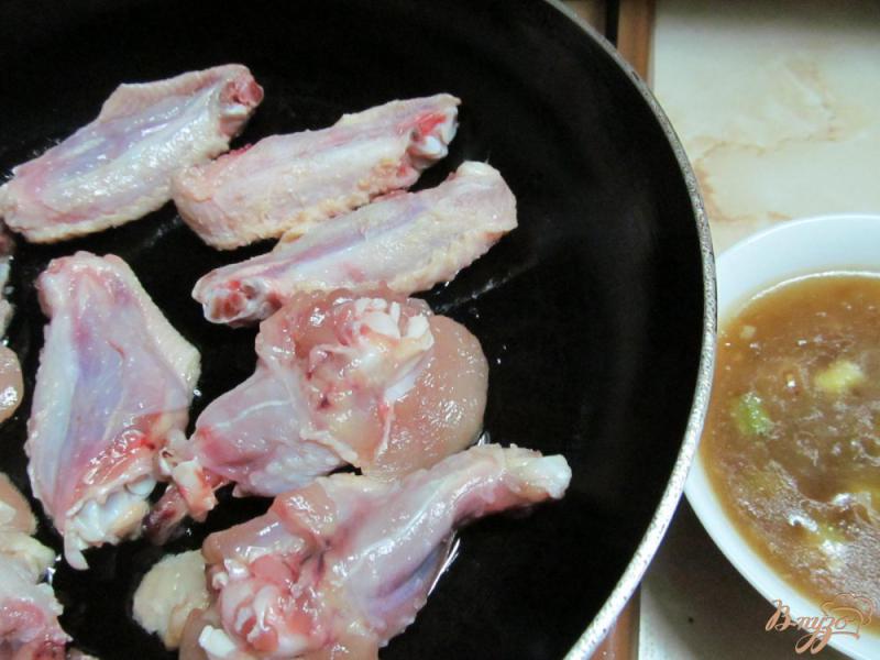 Фото приготовление рецепта: Куриные ножки в медово-чесночном соусе шаг №5