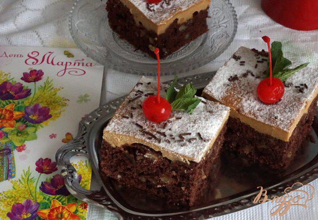 Фото приготовление рецепта: Шоколадно-ореховые пирожные шаг №13