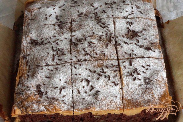 Фото приготовление рецепта: Шоколадно-ореховые пирожные шаг №12