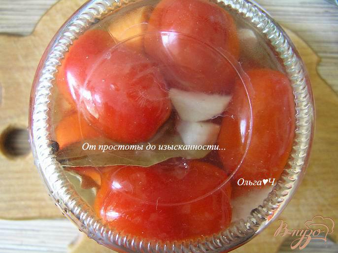Фото приготовление рецепта: Томаты, консервированные с морковью (без уксуса) шаг №4
